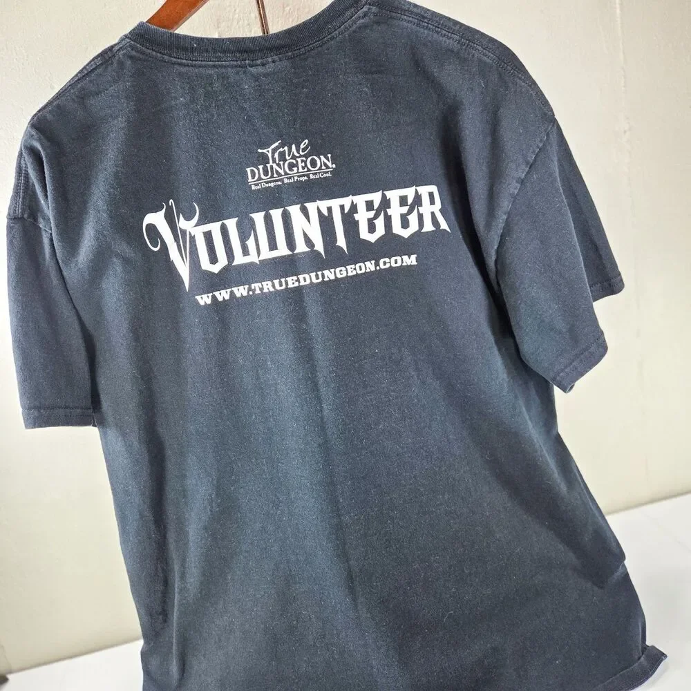 Vintage 2000s True Dungeon Volunteer T-Shirt XL Faded Black Fantasy Gaming